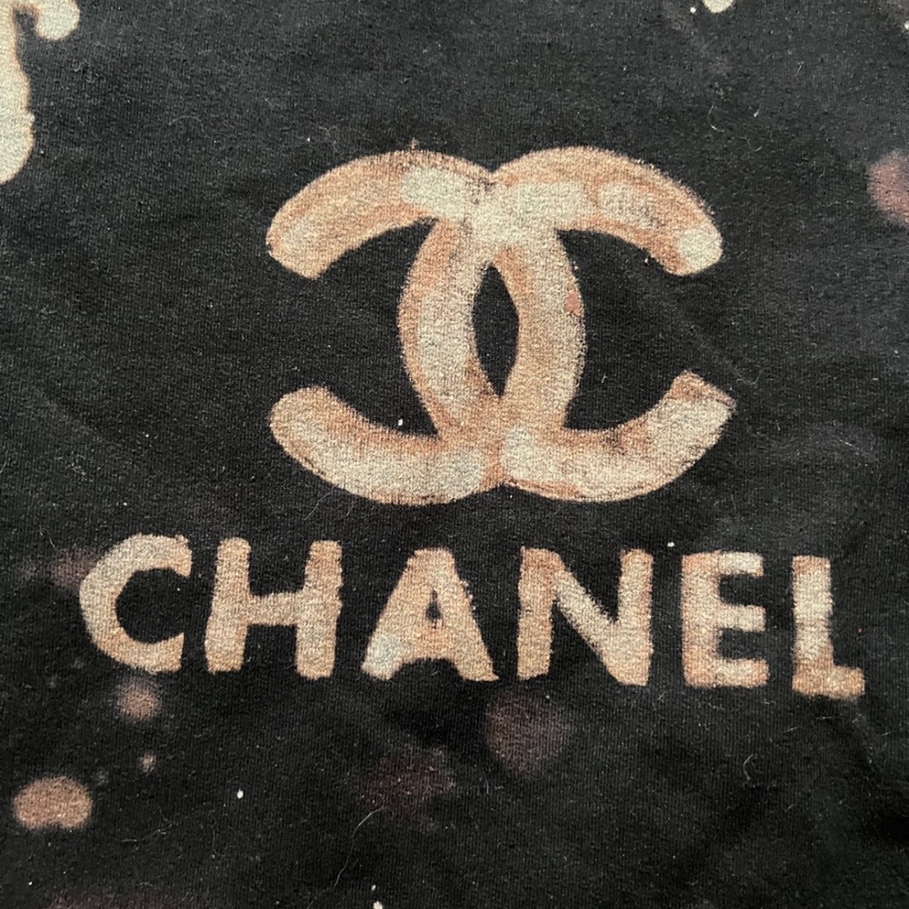 Chanel Sweatshirt